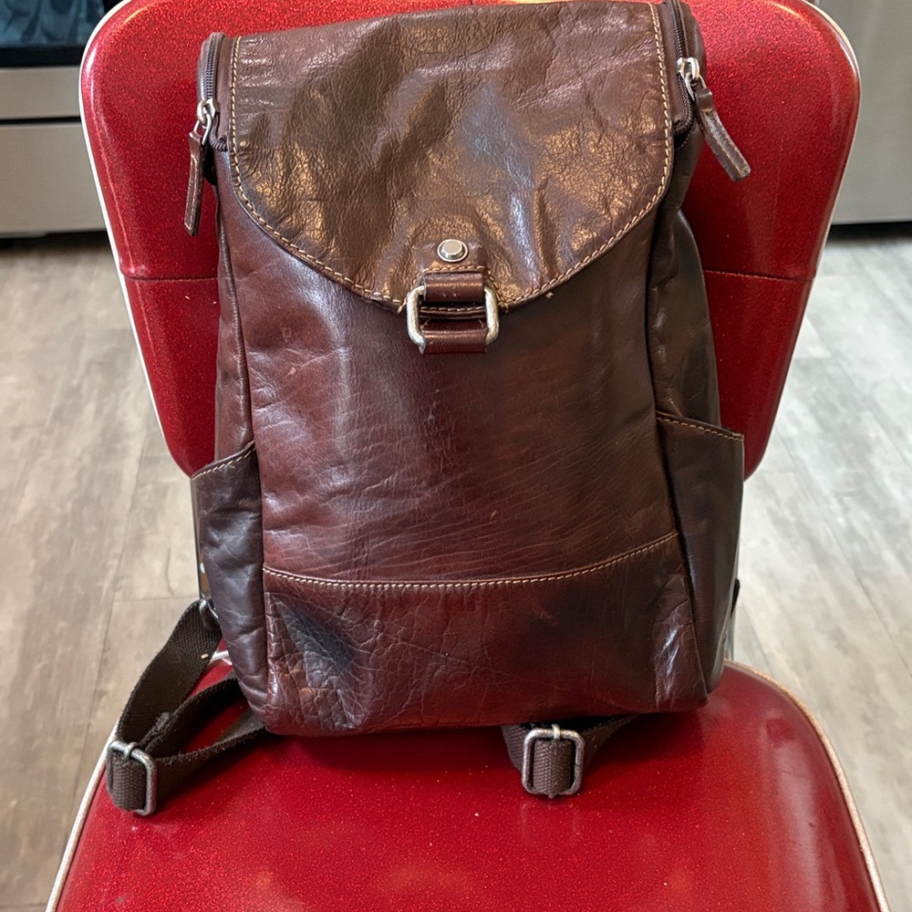 Jack George Leather women’s backpack